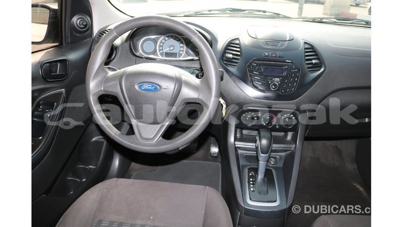 Big with watermark ford club wagon akmecet import dubai 2137