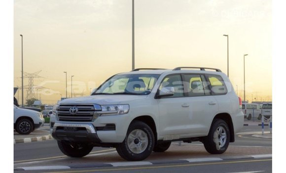 Buy Import Toyota Land Cruiser White Car in Import - Dubai in Akmecet Buy Import Toyota Land Cruiser White Car in Import - Dubai in Akmecet