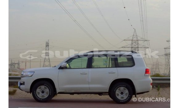Buy Import Toyota Land Cruiser White Car in Import - Dubai in Akmecet Buy Import Toyota Land Cruiser White Car in Import - Dubai in Akmecet