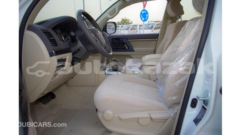Big with watermark toyota land cruiser akmecet import dubai 2139