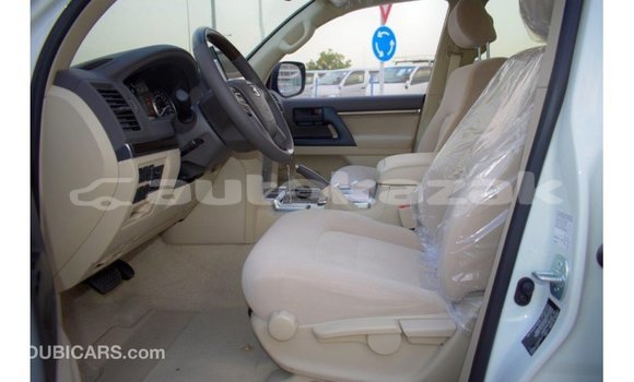 Buy Import Toyota Land Cruiser White Car in Import - Dubai in Akmecet Buy Import Toyota Land Cruiser White Car in Import - Dubai in Akmecet