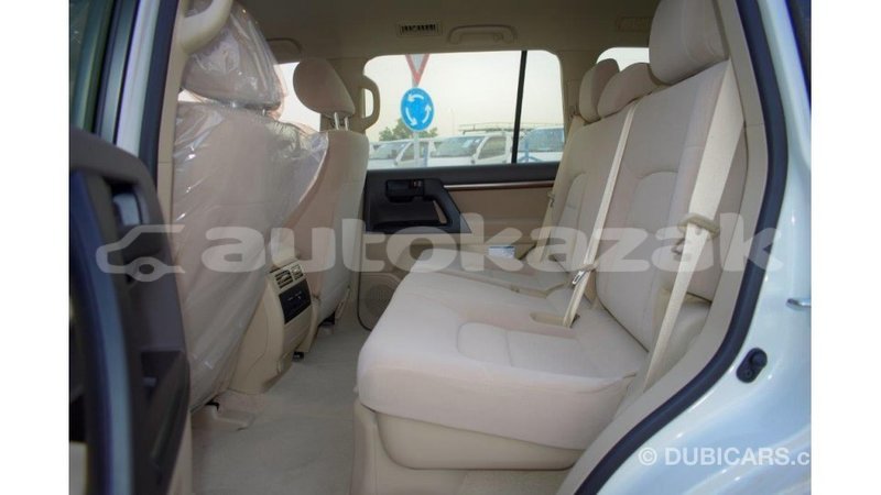 Big with watermark toyota land cruiser akmecet import dubai 2139
