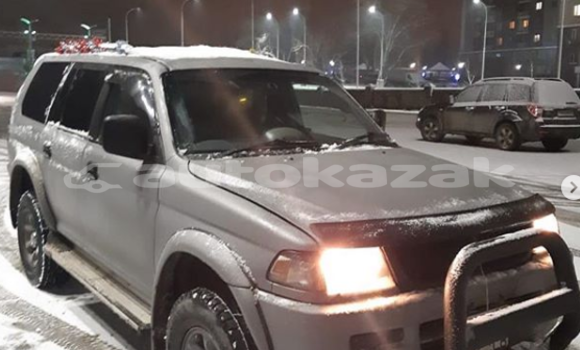 Buy Used Mitsubishi Challenger Silver Car in Almaty in Almati