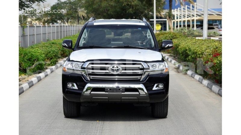 Big with watermark toyota land cruiser akmecet import dubai 2148