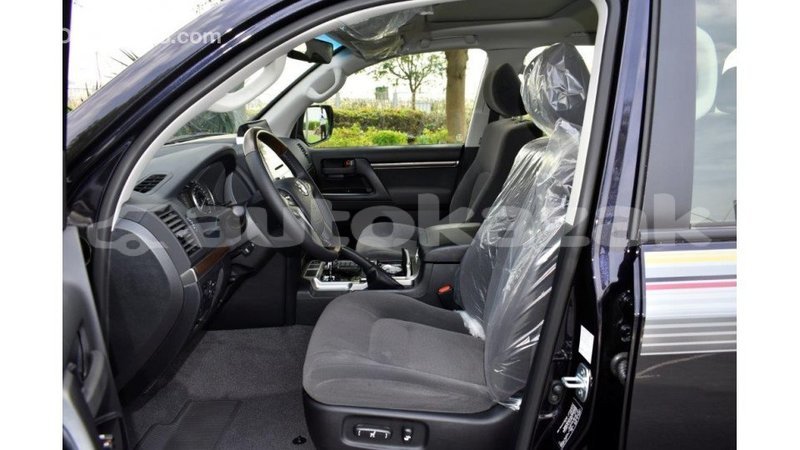 Big with watermark toyota land cruiser akmecet import dubai 2148