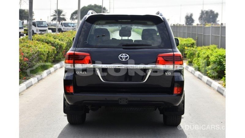 Big with watermark toyota land cruiser akmecet import dubai 2148