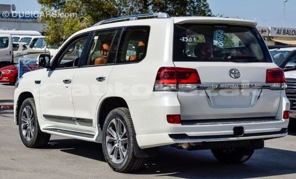 Buy Import Toyota Land Cruiser White Car in Import - Dubai in Akmecet Buy Import Toyota Land Cruiser White Car in Import - Dubai in Akmecet