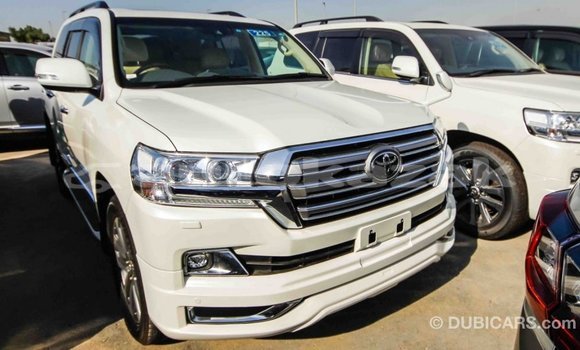 Buy Import Toyota Land Cruiser White Car in Import - Dubai in Akmecet Buy Import Toyota Land Cruiser White Car in Import - Dubai in Akmecet