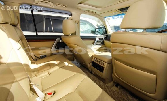 Buy Import Toyota Land Cruiser White Car in Import - Dubai in Akmecet Buy Import Toyota Land Cruiser White Car in Import - Dubai in Akmecet