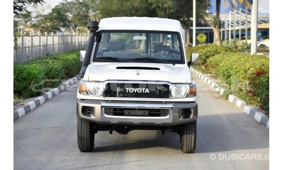 Buy Import Toyota Land Cruiser White Car in Import - Dubai in Akmecet Buy Import Toyota Land Cruiser White Car in Import - Dubai in Akmecet