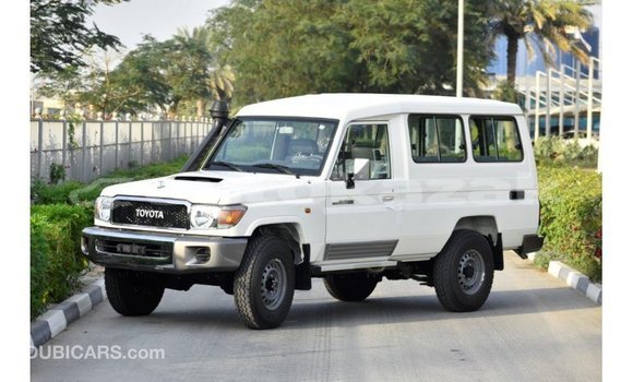 Buy Import Toyota Land Cruiser White Car in Import - Dubai in Akmecet Buy Import Toyota Land Cruiser White Car in Import - Dubai in Akmecet