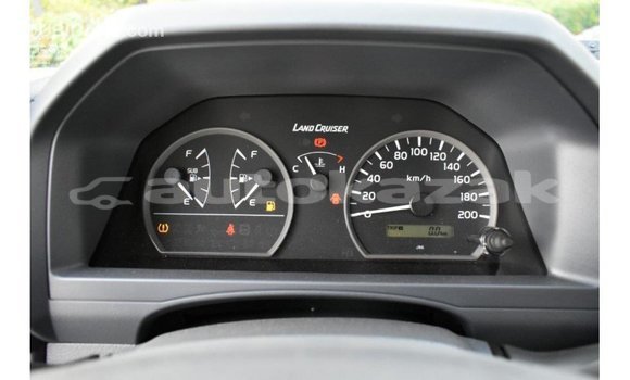 Buy Import Toyota Land Cruiser White Car in Import - Dubai in Akmecet Buy Import Toyota Land Cruiser White Car in Import - Dubai in Akmecet