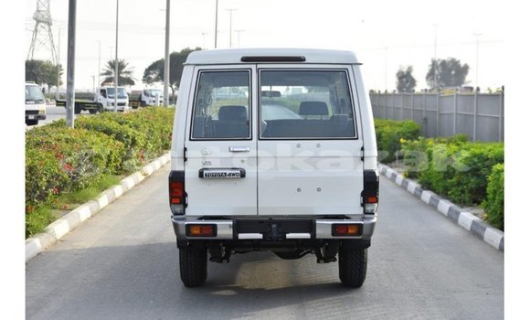 Buy Import Toyota Land Cruiser White Car in Import - Dubai in Akmecet Buy Import Toyota Land Cruiser White Car in Import - Dubai in Akmecet