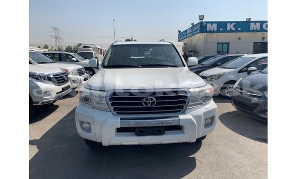 Buy Import Toyota Land Cruiser White Car in Import - Dubai in Akmecet Buy Import Toyota Land Cruiser White Car in Import - Dubai in Akmecet