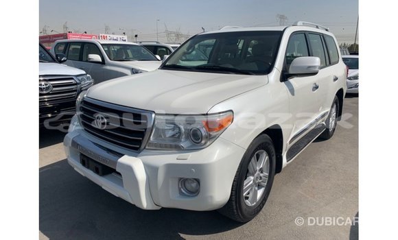 Buy Import Toyota Land Cruiser White Car in Import - Dubai in Akmecet Buy Import Toyota Land Cruiser White Car in Import - Dubai in Akmecet