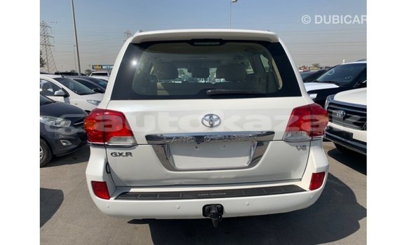 Buy Import Toyota Land Cruiser White Car in Import - Dubai in Akmecet Buy Import Toyota Land Cruiser White Car in Import - Dubai in Akmecet