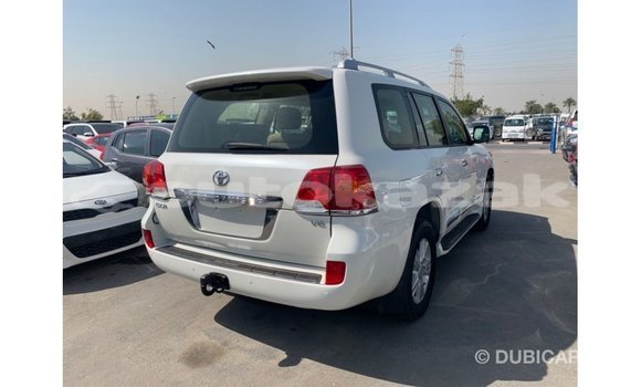 Buy Import Toyota Land Cruiser White Car in Import - Dubai in Akmecet Buy Import Toyota Land Cruiser White Car in Import - Dubai in Akmecet