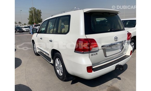 Buy Import Toyota Land Cruiser White Car in Import - Dubai in Akmecet Buy Import Toyota Land Cruiser White Car in Import - Dubai in Akmecet