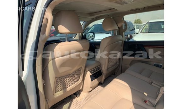 Buy Import Toyota Land Cruiser White Car in Import - Dubai in Akmecet Buy Import Toyota Land Cruiser White Car in Import - Dubai in Akmecet