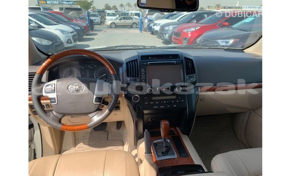 Buy Import Toyota Land Cruiser White Car in Import - Dubai in Akmecet Buy Import Toyota Land Cruiser White Car in Import - Dubai in Akmecet