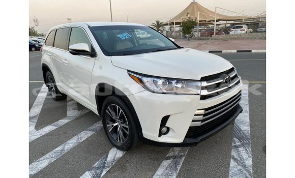 Buy Import Toyota Highlander White Car in Import - Dubai in Akmecet Buy Import Toyota Highlander White Car in Import - Dubai in Akmecet