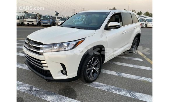 Buy Import Toyota Highlander White Car in Import - Dubai in Akmecet Buy Import Toyota Highlander White Car in Import - Dubai in Akmecet