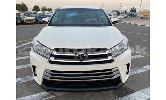 Buy Import Toyota Highlander White Car in Import - Dubai in Akmecet Buy Import Toyota Highlander White Car in Import - Dubai in Akmecet