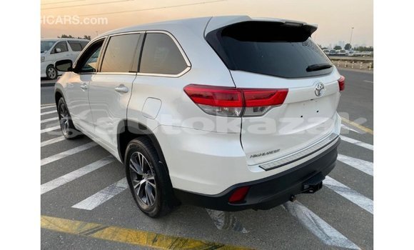 Buy Import Toyota Highlander White Car in Import - Dubai in Akmecet Buy Import Toyota Highlander White Car in Import - Dubai in Akmecet