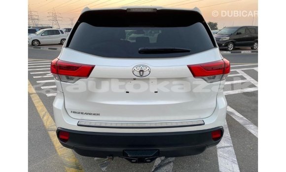 Buy Import Toyota Highlander White Car in Import - Dubai in Akmecet Buy Import Toyota Highlander White Car in Import - Dubai in Akmecet