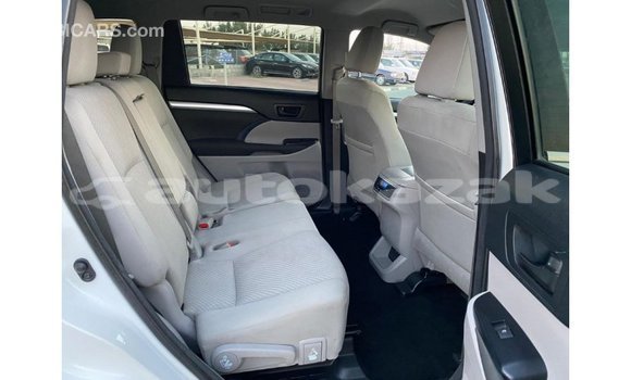 Buy Import Toyota Highlander White Car in Import - Dubai in Akmecet Buy Import Toyota Highlander White Car in Import - Dubai in Akmecet