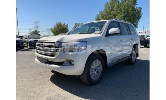Buy Import Toyota Land Cruiser White Car in Import - Dubai in Akmecet Buy Import Toyota Land Cruiser White Car in Import - Dubai in Akmecet