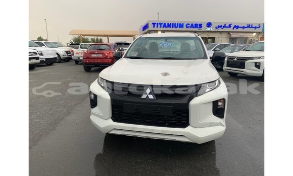 Buy Import Mitsubishi L200 White Car in Import - Dubai in Akmecet Buy Import Mitsubishi L200 White Car in Import - Dubai in Akmecet