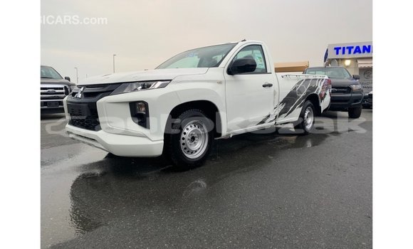 Buy Import Mitsubishi L200 White Car in Import - Dubai in Akmecet Buy Import Mitsubishi L200 White Car in Import - Dubai in Akmecet