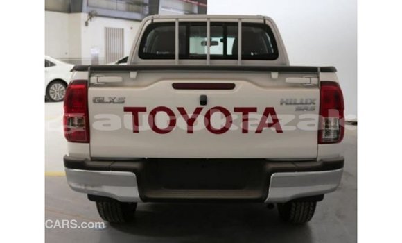 Buy Import Toyota Hilux White Car in Import - Dubai in Akmecet Buy Import Toyota Hilux White Car in Import - Dubai in Akmecet