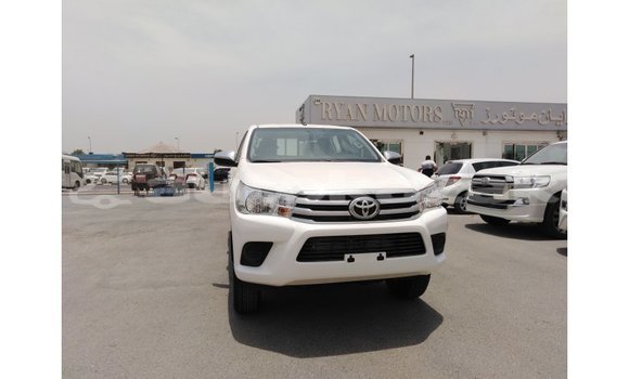 Buy Import Toyota Hilux White Car in Import - Dubai in Akmecet Buy Import Toyota Hilux White Car in Import - Dubai in Akmecet