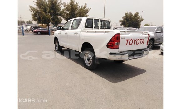 Buy Import Toyota Hilux White Car in Import - Dubai in Akmecet Buy Import Toyota Hilux White Car in Import - Dubai in Akmecet