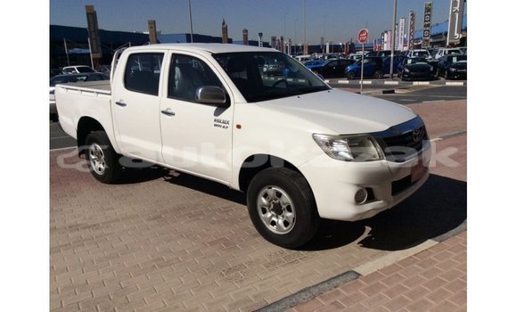 Buy Import Toyota Hilux White Car in Import - Dubai in Akmecet Buy Import Toyota Hilux White Car in Import - Dubai in Akmecet