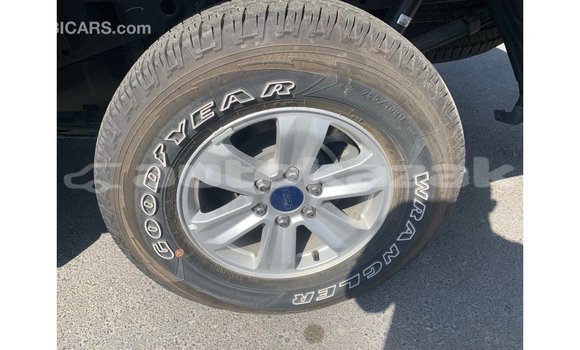 Buy Import Ford Club Wagon Black Car in Import - Dubai in Akmecet Buy Import Ford Club Wagon Black Car in Import - Dubai in Akmecet