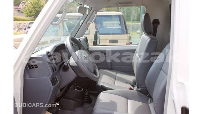 Big with watermark toyota land cruiser akmecet import dubai 2266