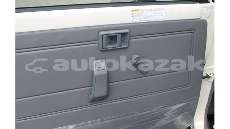 Big with watermark toyota land cruiser akmecet import dubai 2266