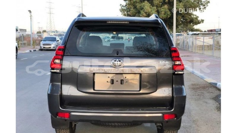 Big with watermark toyota prado akmecet import dubai 2267