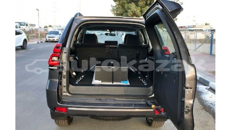 Big with watermark toyota prado akmecet import dubai 2267