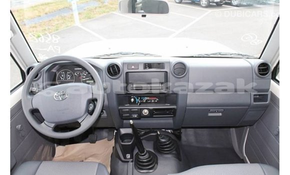 Buy Import Toyota Land Cruiser White Car in Import - Dubai in Akmecet Buy Import Toyota Land Cruiser White Car in Import - Dubai in Akmecet
