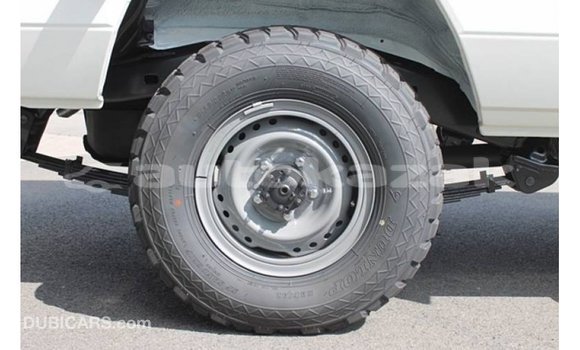 Buy Import Toyota Land Cruiser White Car in Import - Dubai in Akmecet Buy Import Toyota Land Cruiser White Car in Import - Dubai in Akmecet