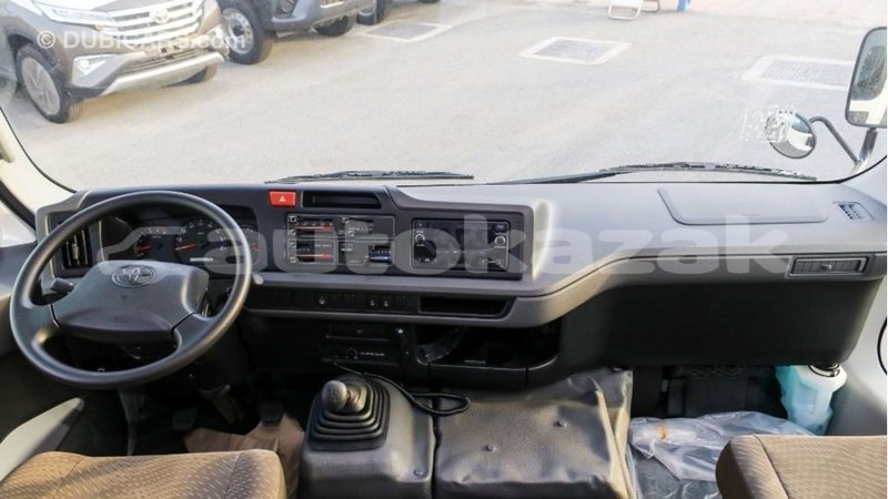 Big with watermark toyota coaster akmecet import dubai 2290