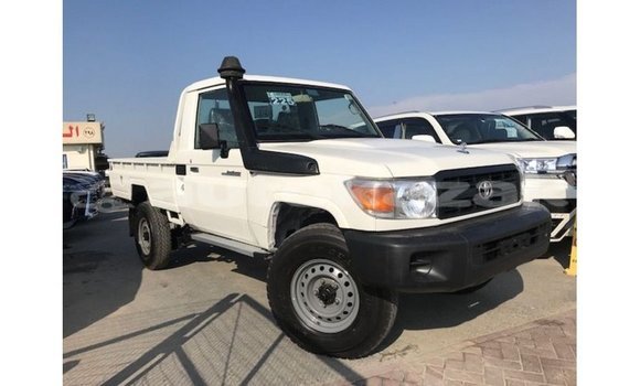 Buy Import Toyota Land Cruiser White Car in Import - Dubai in Akmecet Buy Import Toyota Land Cruiser White Car in Import - Dubai in Akmecet