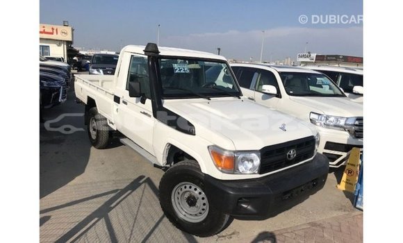 Buy Import Toyota Land Cruiser White Car in Import - Dubai in Akmecet Buy Import Toyota Land Cruiser White Car in Import - Dubai in Akmecet