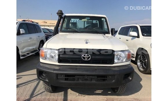 Buy Import Toyota Land Cruiser White Car in Import - Dubai in Akmecet Buy Import Toyota Land Cruiser White Car in Import - Dubai in Akmecet
