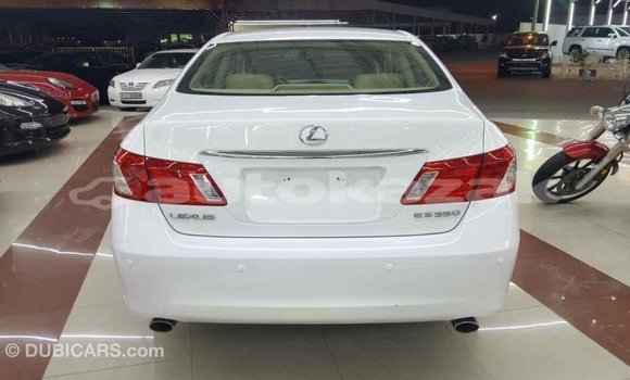 Buy Import Lexus ES White Car in Import - Dubai in Akmecet