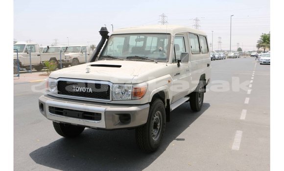 Buy Import Toyota Land Cruiser White Car in Import - Dubai in Akmecet Buy Import Toyota Land Cruiser White Car in Import - Dubai in Akmecet